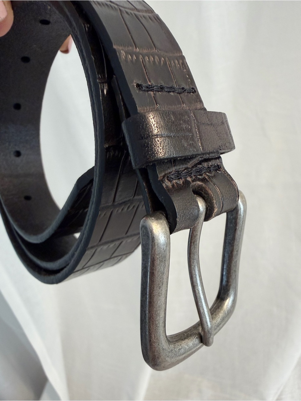 GAP Croc-Embossed Leather Belt in True Black โ Size Small